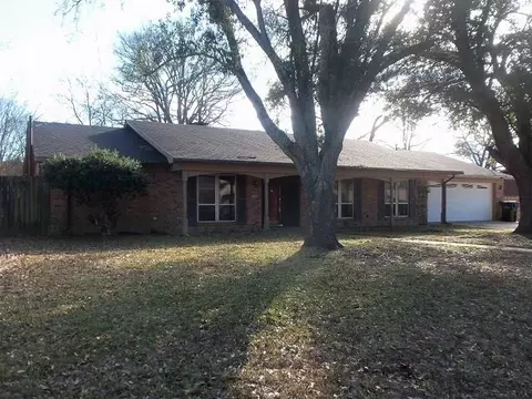 404 Crystal St, Longview, TX 75604 photo 1