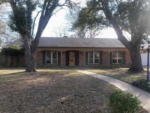404 Crystal St, Longview, TX 75604 photo 3