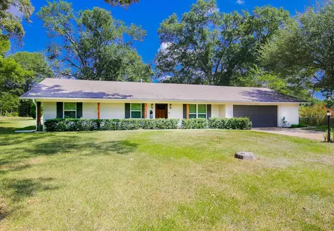 3627 Smelley Rd, Longview, TX 75605