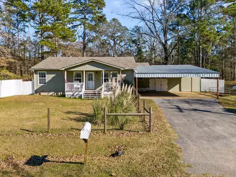 661 Crestwood Dr, Avinger, TX 75630