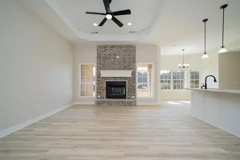 Living - 628 Borders Rd, Longview, TX 75603 photo 1 of 5