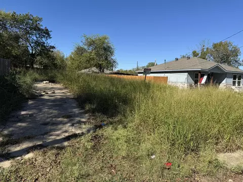 3208 Roberts St, Greenville, TX 75401