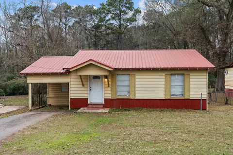 1913 Ark St, Marshall, TX 75672