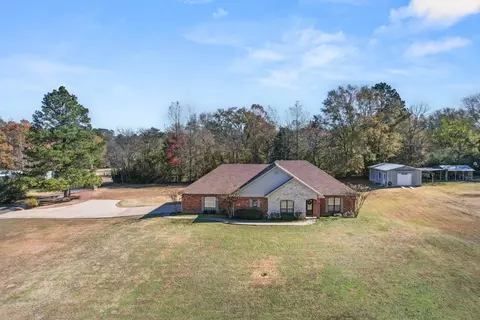 1839 Lime Tree, Gilmer, TX 75644 photo 2