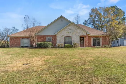 1839 Lime Tree, Gilmer, TX 75644 photo 4