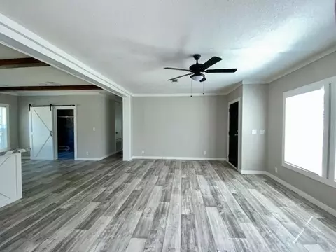 108 Pine St, Eddy, TX 76524 photo 6