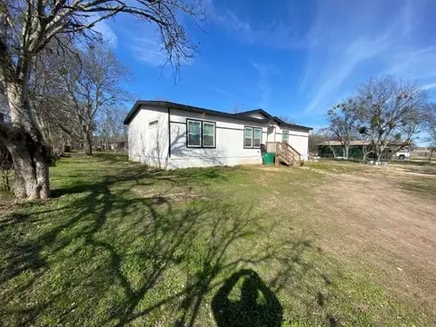 108 Pine St, Eddy, TX 76524 photo 1