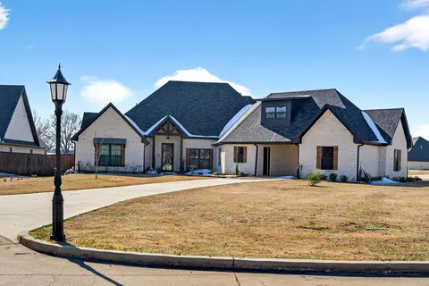 130 E Winners Cir, Longview, TX 75602