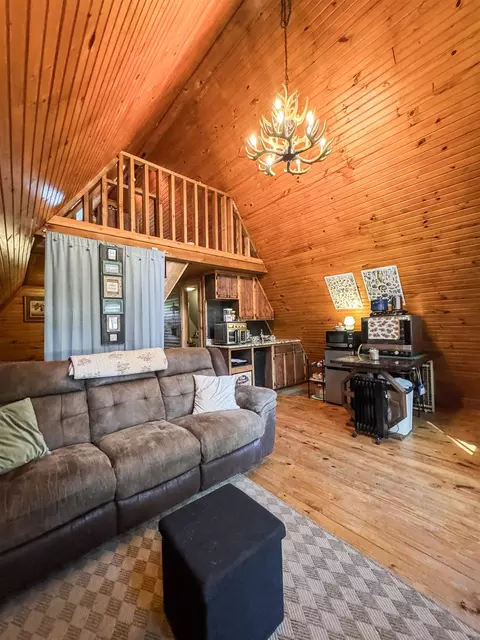 Living - 355 Redbud Dr, Harleton, TX 75651 photo 2 of 4