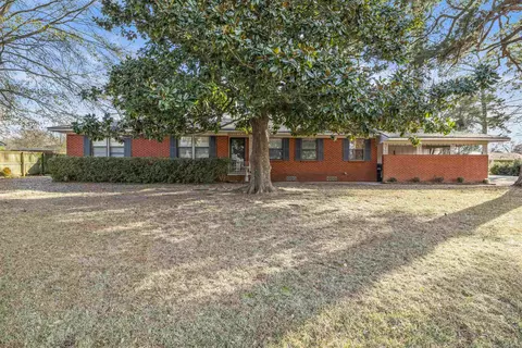 202 E Fairlane Dr, Longview, TX 75604