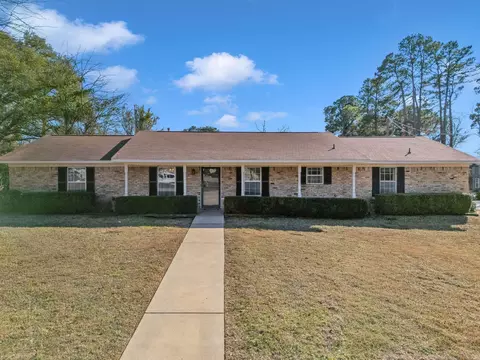 Exterior - 300 Rick Dr, Longview, TX 75605 photo 1 of 10