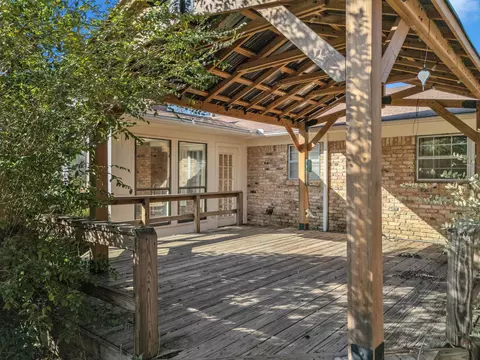 Exterior - 300 Rick Dr, Longview, TX 75605 photo 5 of 10