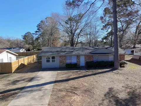 928 N Live Oak, Carthage, TX 75633