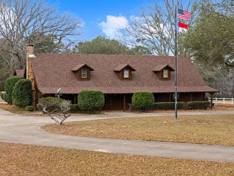 947 Pumpkin Center Rd, Marshall, TX 75672