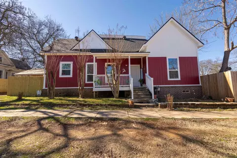 906 E Houston St, Marshall, TX 75670