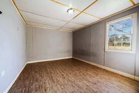 Bedroom - 201 E Shofner St, Longview, TX 75604 photo 5 of 7