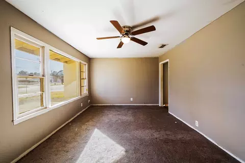 Living - 201 E Shofner St, Longview, TX 75604 photo 2 of 2