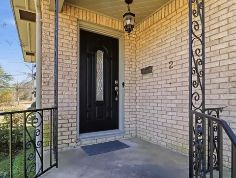 Exterior - 2 Covington Dr, Longview, TX 75602 photo 4 of 8