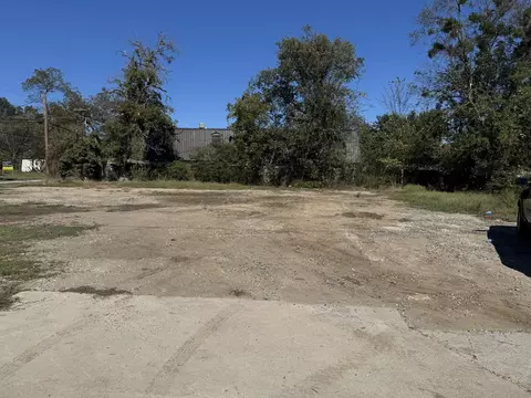 2102 Washington, Commerce, TX 75428 photo 2