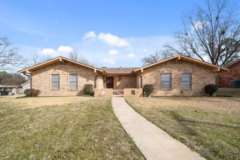 1508 Miami Dr, Longview, TX 75601