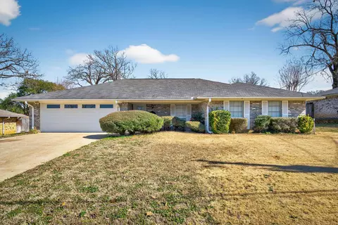 3004 Evangeline St, Longview, TX 75605