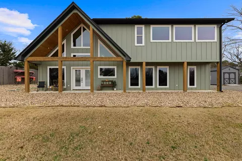 449 Lakeview Cir, Jefferson, TX 75657