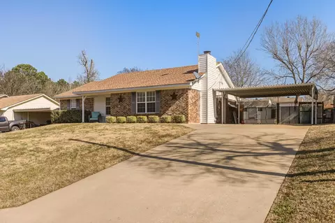 Exterior - 3710 Pratt Ln, Longview, TX 75604 photo 3 of 8