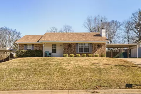 Exterior - 3710 Pratt Ln, Longview, TX 75604 photo 2 of 8