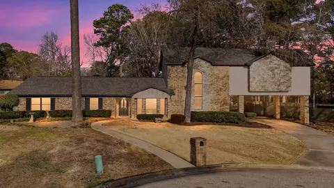 26 Ramblewood Dr, Longview, TX 75605