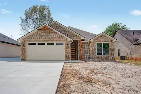 1614 Birch Ln, Kilgore, TX 75662