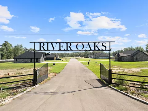 745 Small Oaks Rd, Kilgore, TX 75662