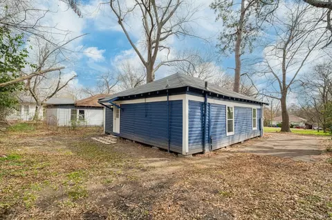 Exterior - 703 E Wright, Marshall, TX 75670 photo 4 of 4