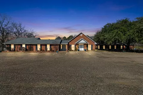 10425 Fm 134, Karnack, TX 75661