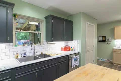 Kitchen - 550 E Mountain Rd, Longview, TX 75604 photo 1 of 5