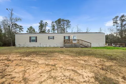 732 Cr 307, De Berry, TX 75639