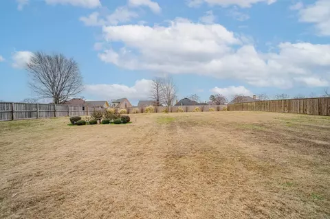 Exterior - 135 Circle Dr, Longview, TX 75602 photo 3 of 4