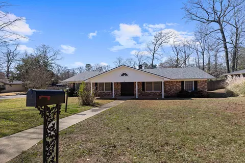 1601 Auburn Dr, Longview, TX 75601