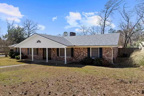 1601 Auburn Dr, Longview, TX 75601