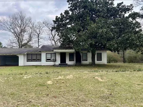 5472 St Highway 147 N, Center, TX 75935