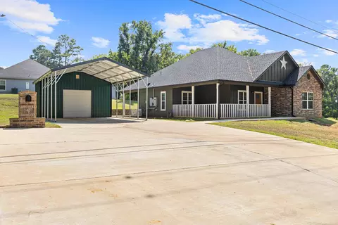 1481 W Gay Ave, Gladewater, TX 75647