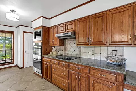 Kitchen - 5896 Nuthatcher Rd, Gilmer, TX 75645 photo 2 of 3