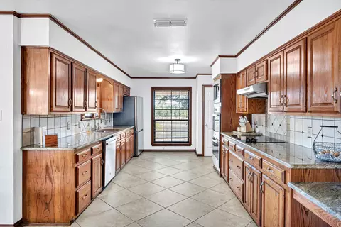 Kitchen - 5896 Nuthatcher Rd, Gilmer, TX 75645 photo 1 of 3
