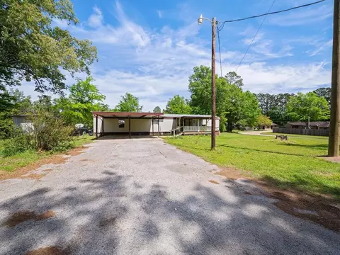 1412 San Augustine St, Center, TX 75935