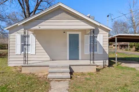 2800 Bernice St, Gladewater, TX 75647