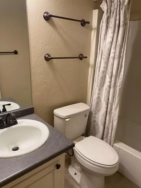 Bath - 1600 Stanley Dr, Longview, TX 75605 photo 2 of 2