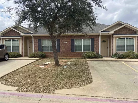1609 Stanley Dr, Longview, TX 75605