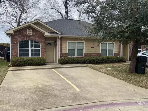 1623 Stanley Dr, Longview, TX 75605