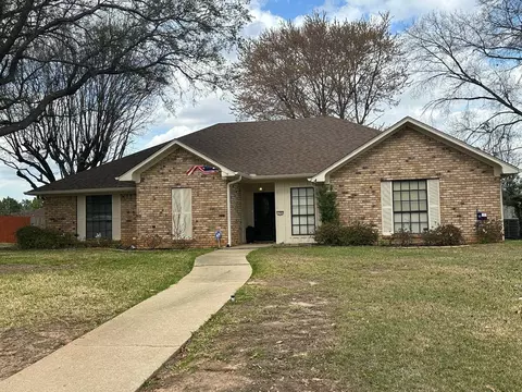 1703 Sha, Longview, TX 75605 photo 1
