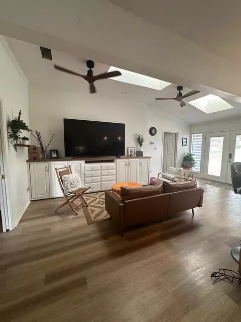 1703 Sha, Longview, TX 75605 photo 9