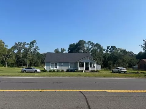 11051 N Us Hwy 79, De Berry, TX 75639